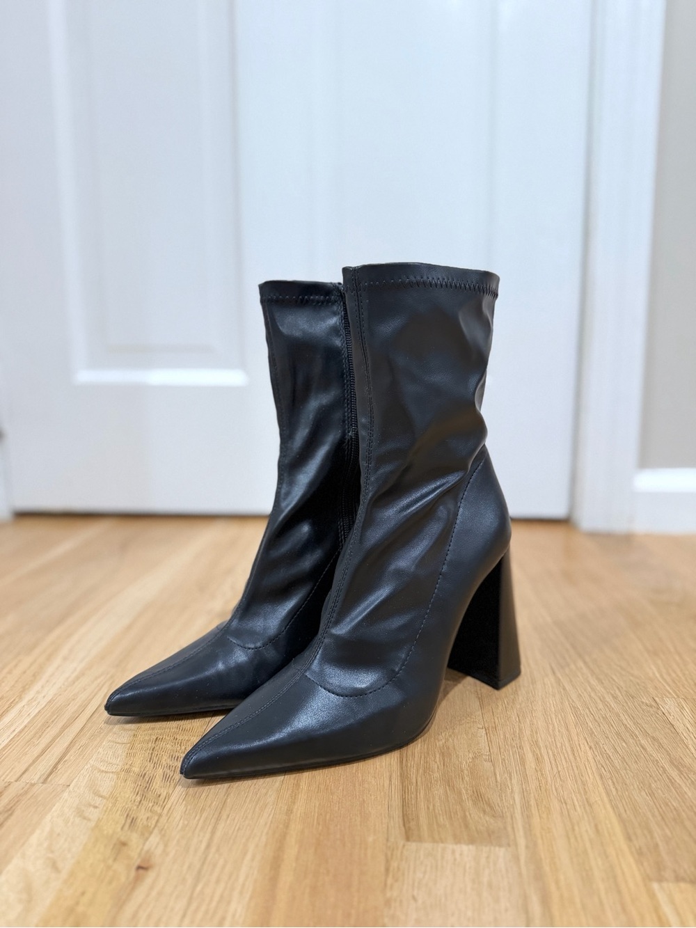 Zara Black Pointed Toe High Block Heel Ankle Boots